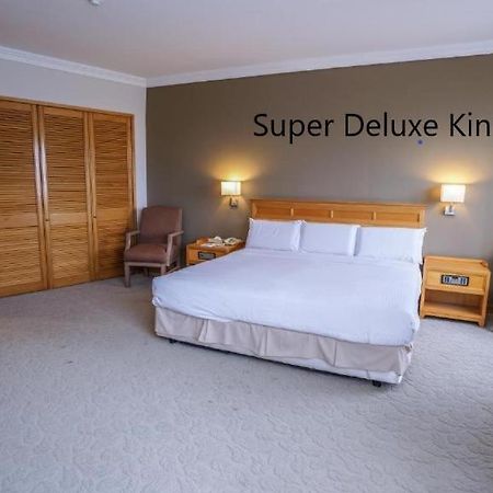 Kingwood Hotel Kuching Buitenkant foto