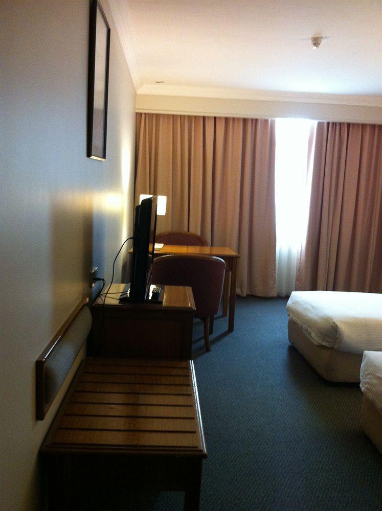 Kingwood Hotel Kuching Buitenkant foto