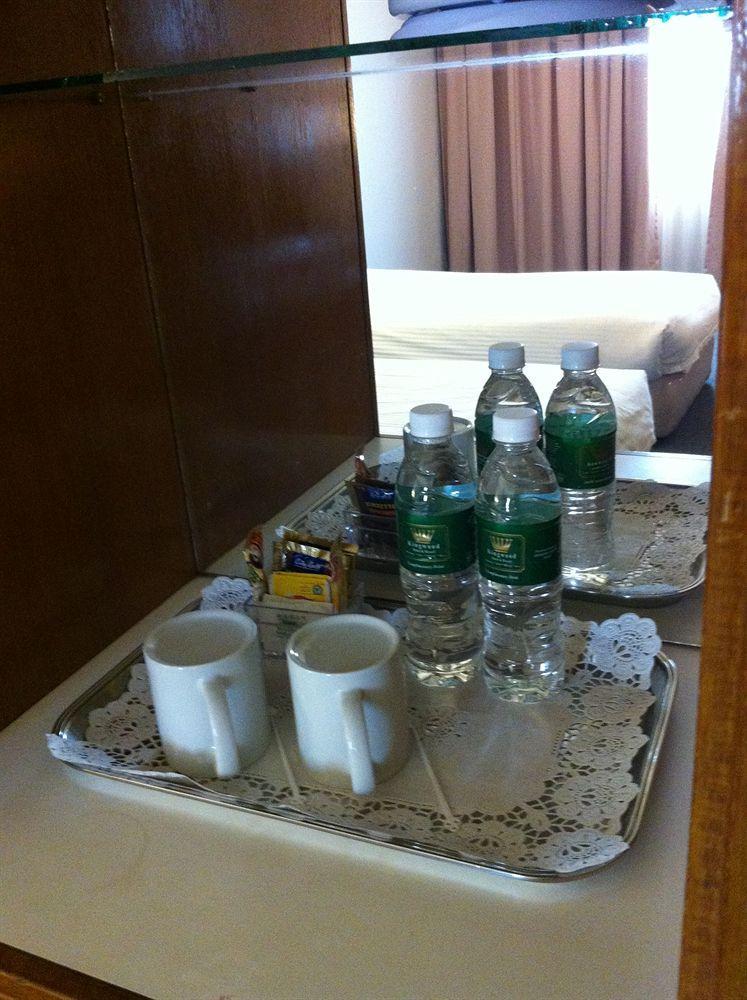 Kingwood Hotel Kuching Buitenkant foto