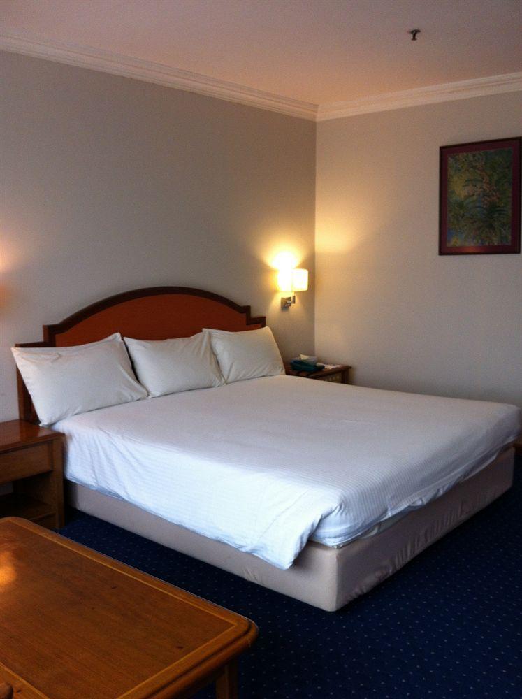 Kingwood Hotel Kuching Buitenkant foto