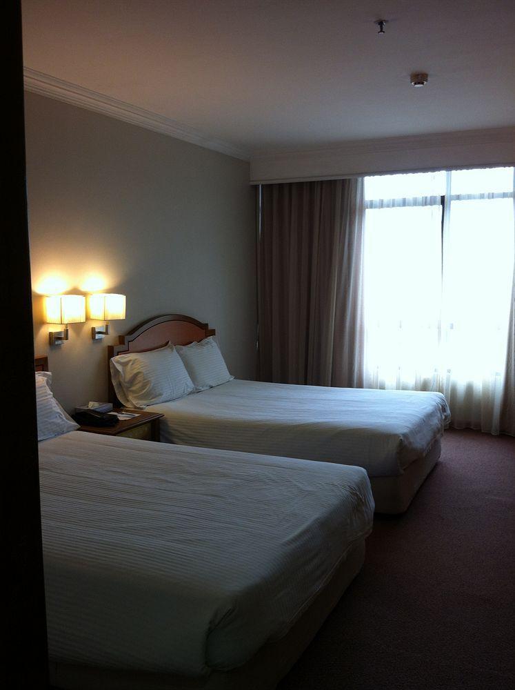 Kingwood Hotel Kuching Buitenkant foto