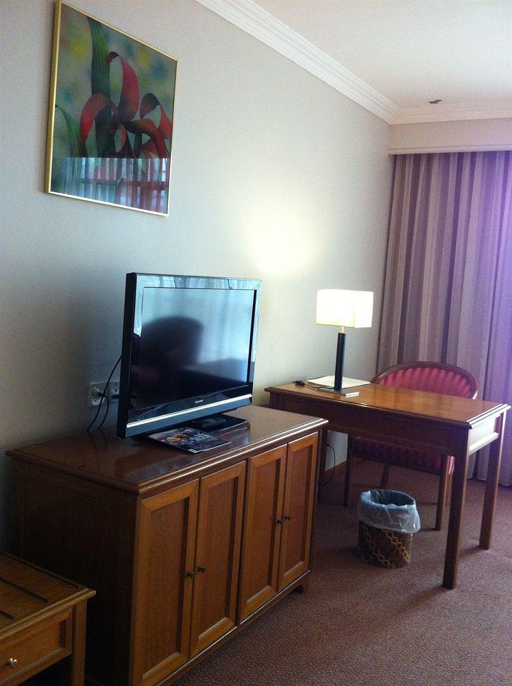 Kingwood Hotel Kuching Buitenkant foto