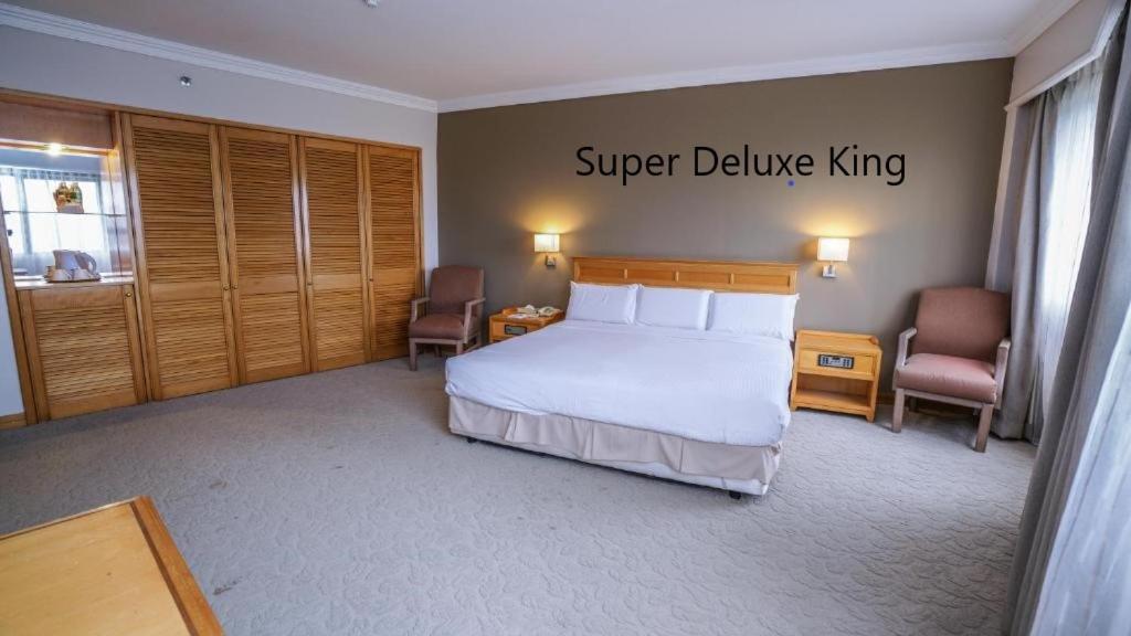 Kingwood Hotel Kuching Buitenkant foto
