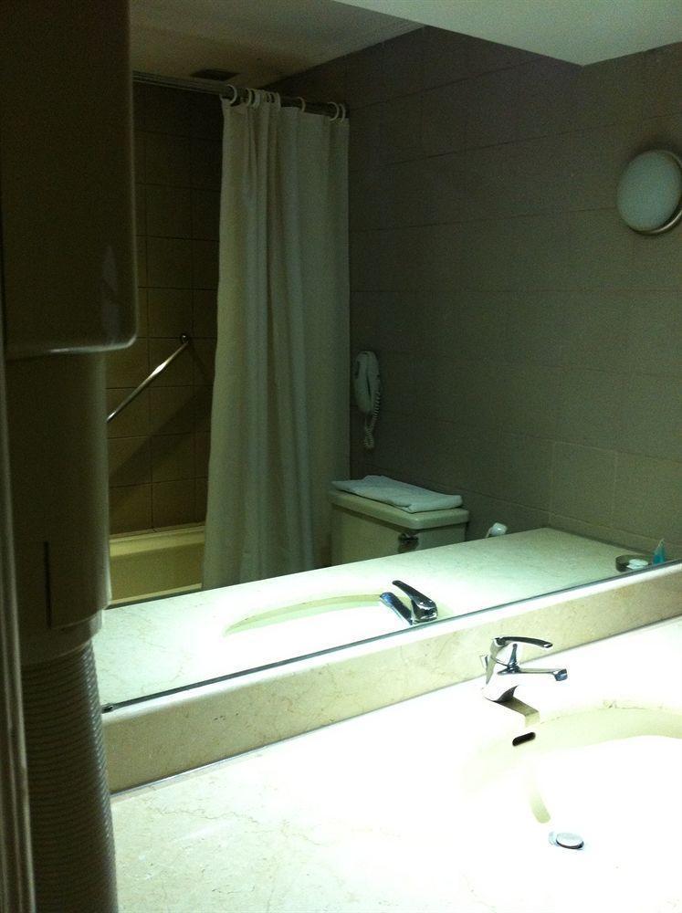 Kingwood Hotel Kuching Buitenkant foto