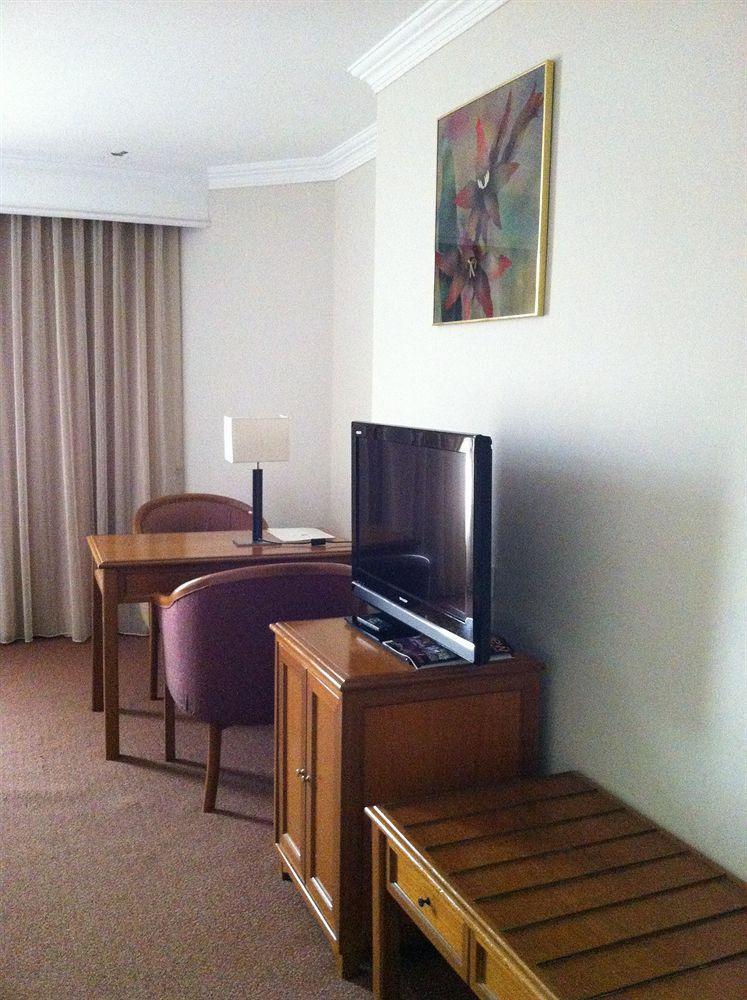Kingwood Hotel Kuching Buitenkant foto