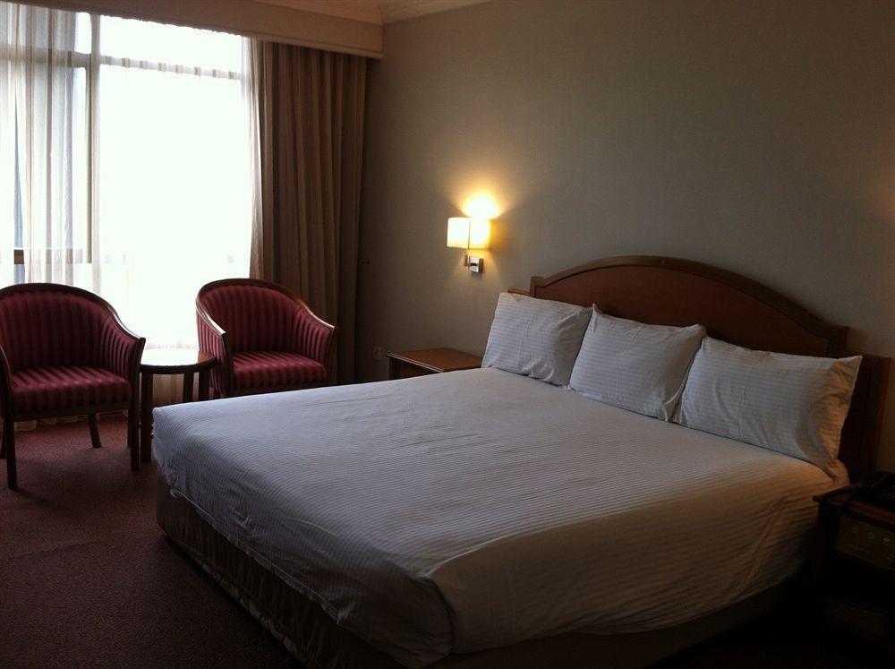 Kingwood Hotel Kuching Buitenkant foto