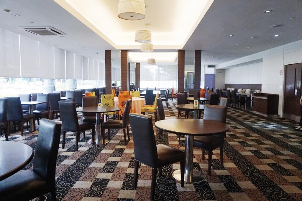 Kingwood Hotel Kuching Buitenkant foto