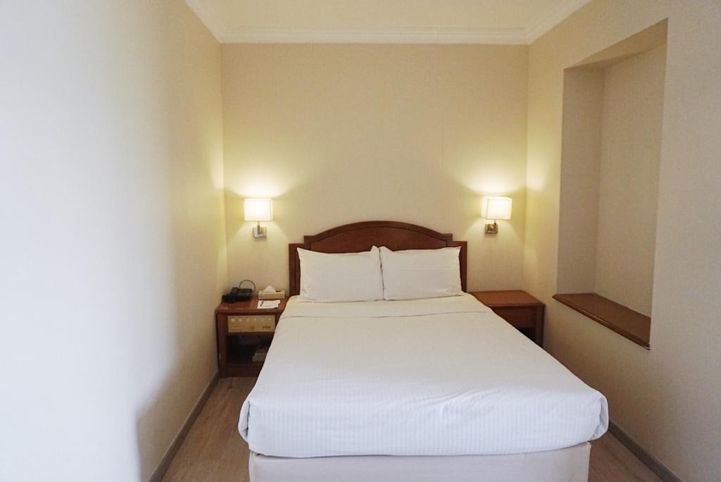 Kingwood Hotel Kuching Buitenkant foto