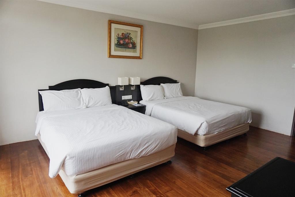 Kingwood Hotel Kuching Buitenkant foto